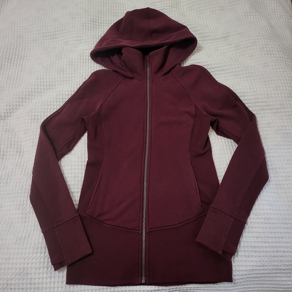 Lululemon Hooded Radiant Jacket, Sz. 4 Cassis